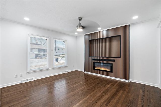 8906 N Mcgee Street, Kansas City, MO 64155