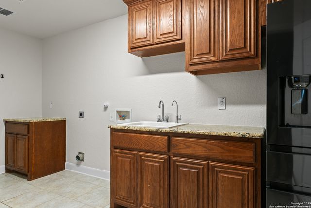 9715 WIND GATE PKWY, San Antonio, TX 78254