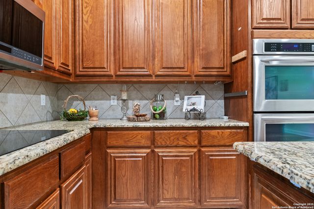 9715 WIND GATE PKWY, San Antonio, TX 78254