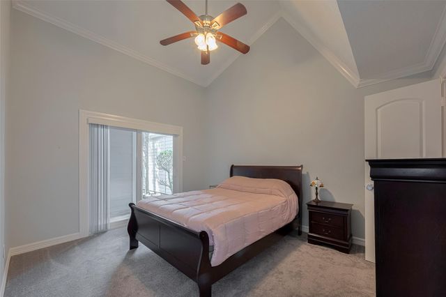 64 Hideaway Drive, Friendswood, TX 77546