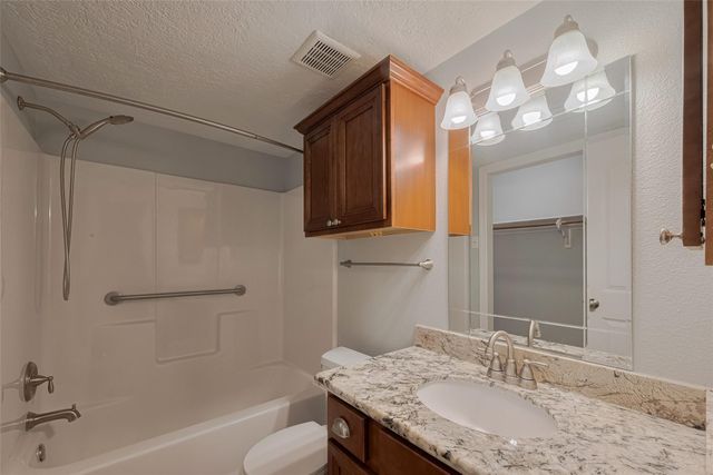 64 Hideaway Drive, Friendswood, TX 77546