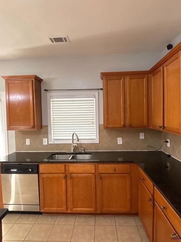 104 Chickasaw Court, Byron, GA 31008