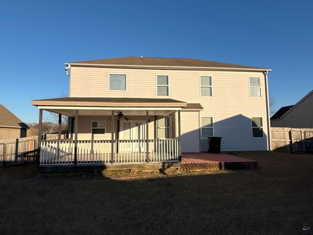 104 Chickasaw Court, Byron, GA 31008