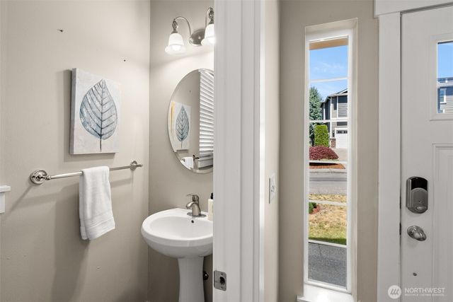 6366 Juanita Circle NE, Bremerton, WA 98311