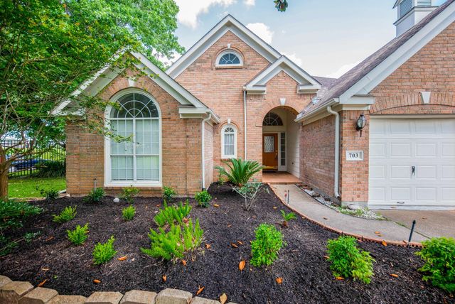 703 Acacia Place, Missouri City, TX 77459