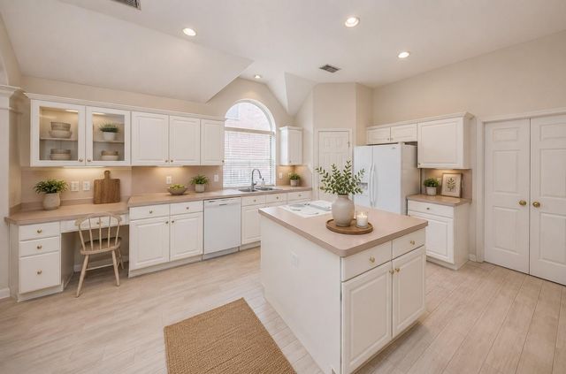 703 Acacia Place, Missouri City, TX 77459