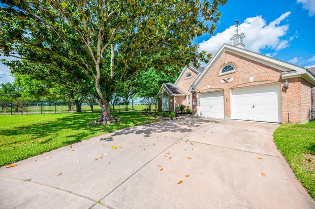 703 Acacia Place, Missouri City, TX 77459