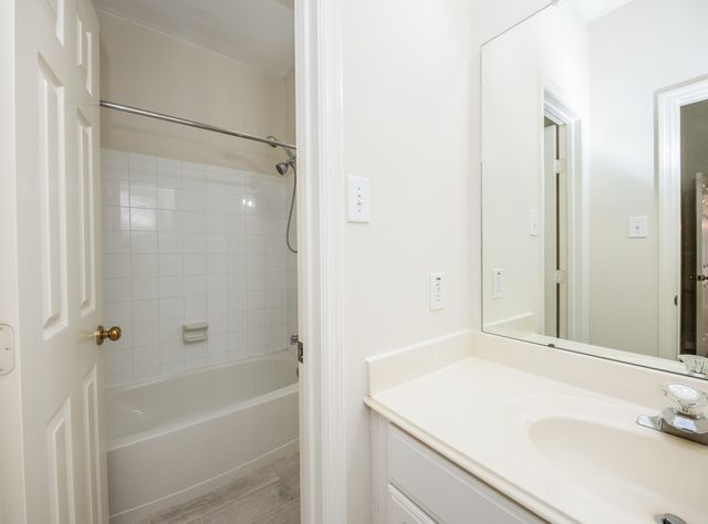 703 Acacia Place, Missouri City, TX 77459