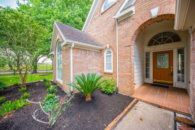 703 Acacia Place, Missouri City, TX 77459