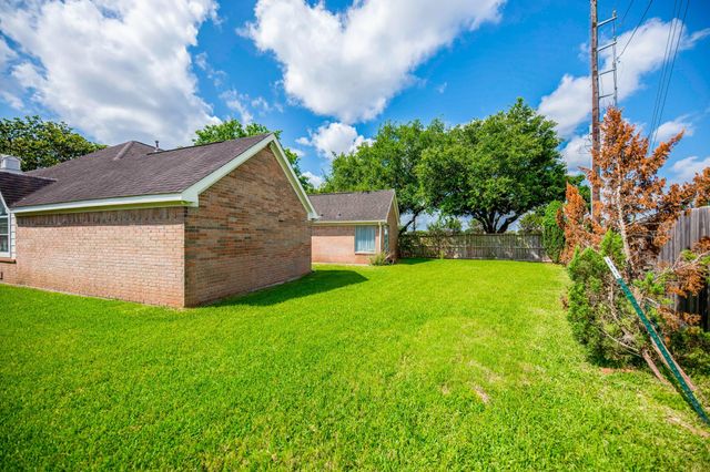 703 Acacia Place, Missouri City, TX 77459