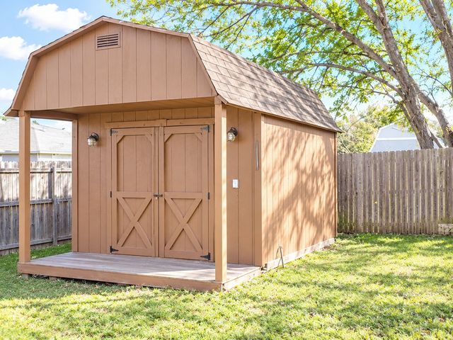 1007 Miles Avenue, Burleson, TX 76028