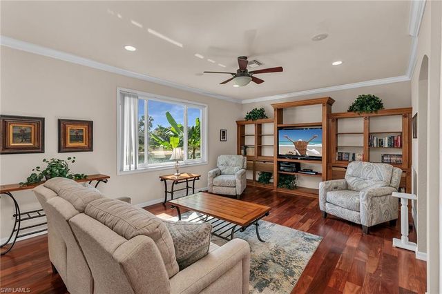 7859 Berkshire Pines DR, Naples, FL 34104