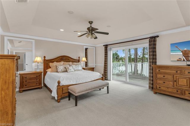 7859 Berkshire Pines DR, Naples, FL 34104