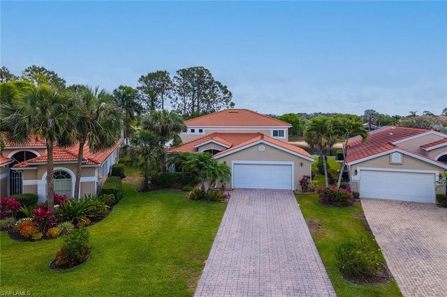 7859 Berkshire Pines DR, Naples, FL 34104