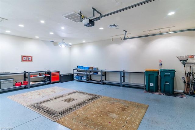 7859 Berkshire Pines DR, Naples, FL 34104