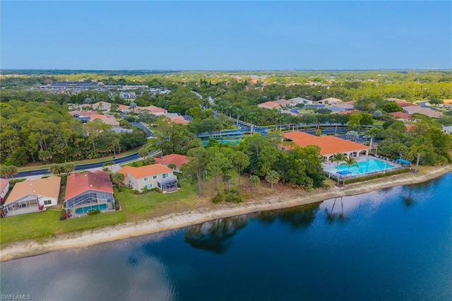 7859 Berkshire Pines DR, Naples, FL 34104