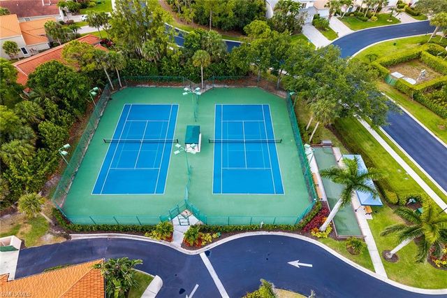 7859 Berkshire Pines DR, Naples, FL 34104