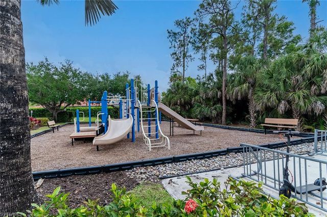 7859 Berkshire Pines DR, Naples, FL 34104