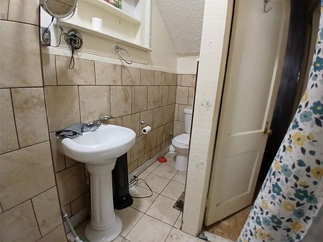 521 Monroe Street, Macon, GA 31201