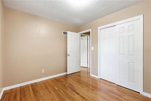 1701 Willow Circle, Blue Springs, MO 64014