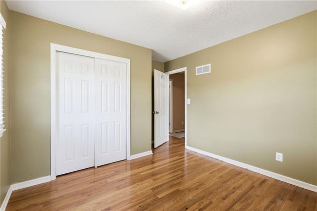 1701 Willow Circle, Blue Springs, MO 64014