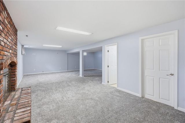 1701 Willow Circle, Blue Springs, MO 64014