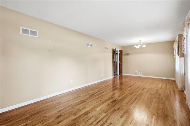 1701 Willow Circle, Blue Springs, MO 64014