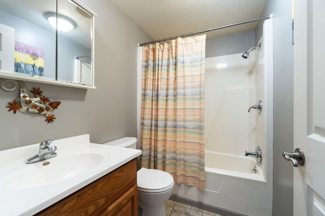 10841 N Waldron Road, Somerset Twp, MI 49249