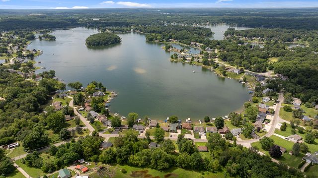 10841 N Waldron Road, Somerset Twp, MI 49249