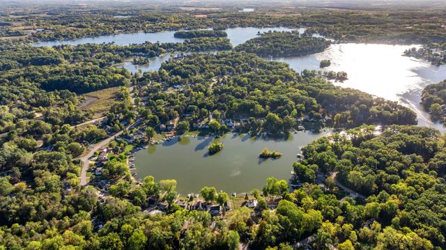 10841 N Waldron Road, Somerset Twp, MI 49249