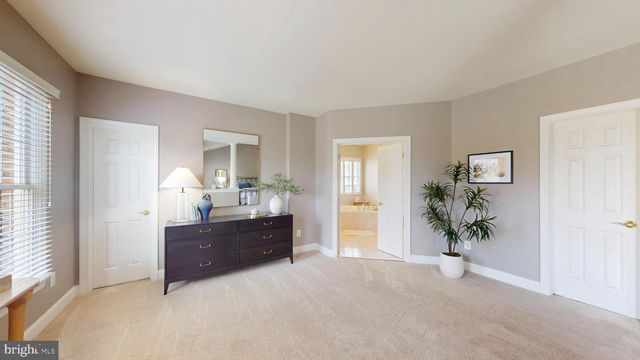 42459 BELMONT GLEN PL, Ashburn, VA 20148