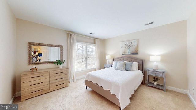 42459 BELMONT GLEN PL, Ashburn, VA 20148