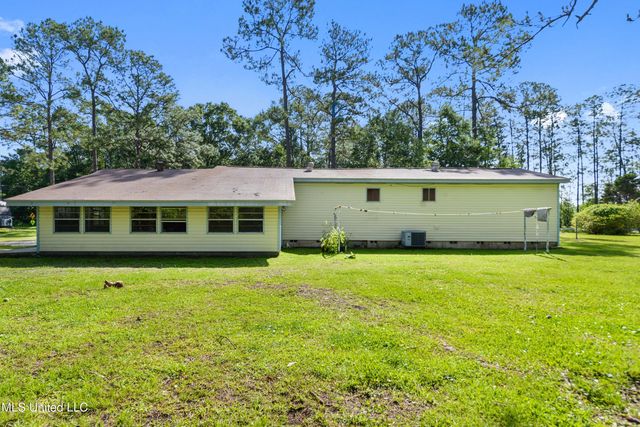 12833 Saracennia Road, Moss Point, MS 39562
