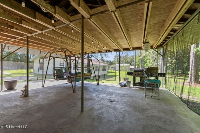 12833 Saracennia Road, Moss Point, MS 39562