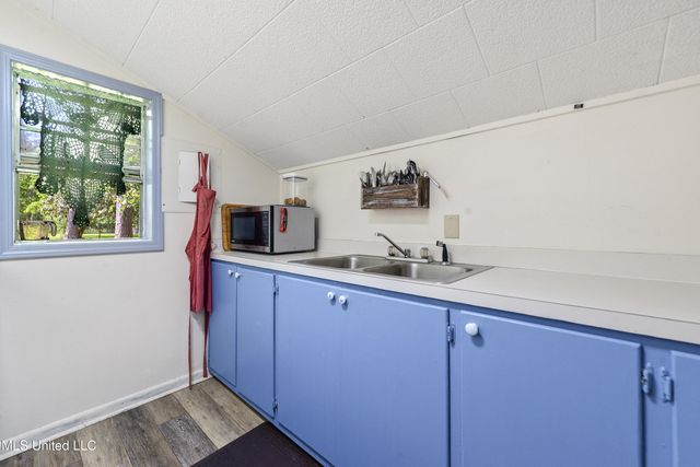 12833 Saracennia Road, Moss Point, MS 39562