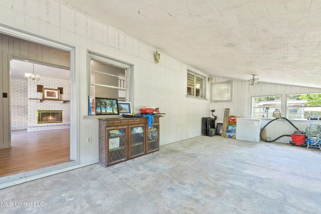 12833 Saracennia Road, Moss Point, MS 39562