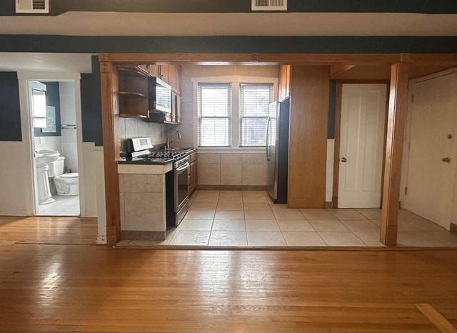 3719 W Hirsch Street 2, Chicago, IL 60651