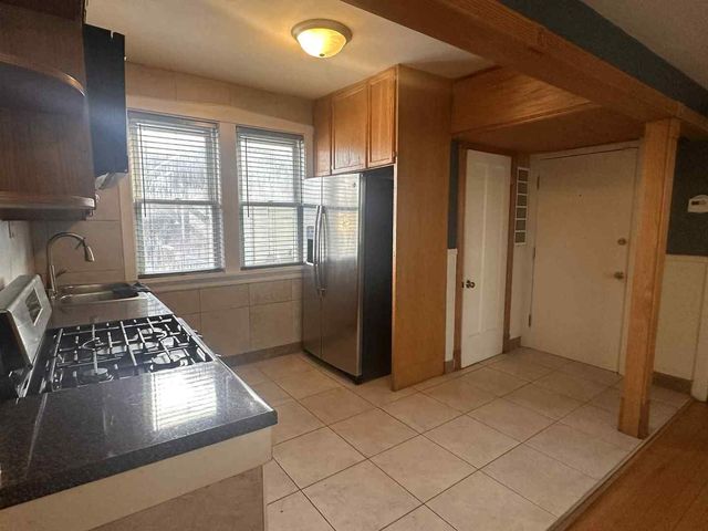 3719 W Hirsch Street 2, Chicago, IL 60651