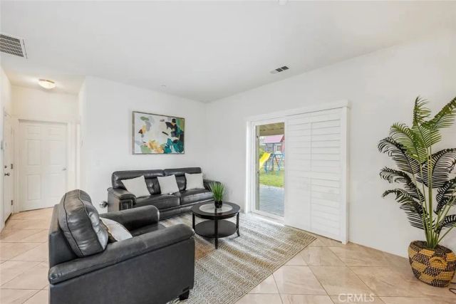 10995 Coalinga, Montclair, CA 91763