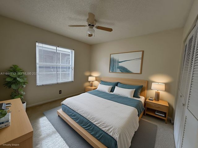 807 Sand Creek Cir, Weston, FL 33327