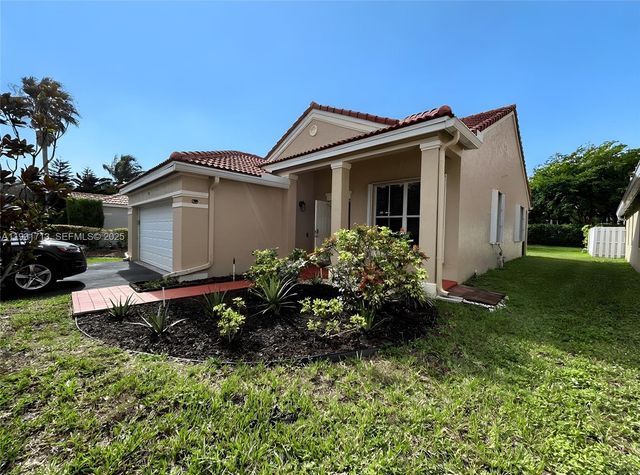 807 Sand Creek Cir, Weston, FL 33327