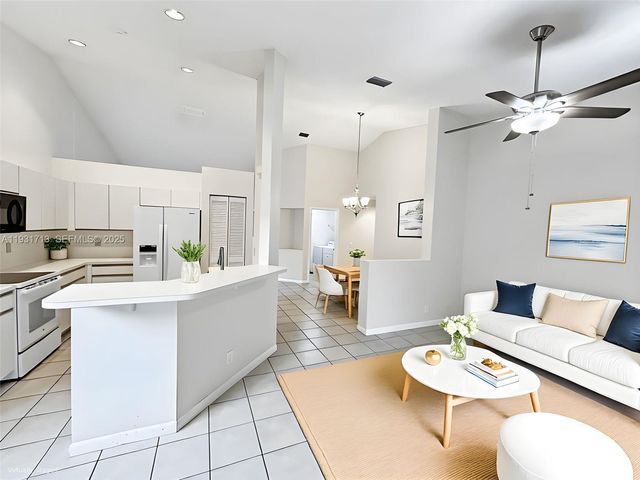 807 Sand Creek Cir, Weston, FL 33327