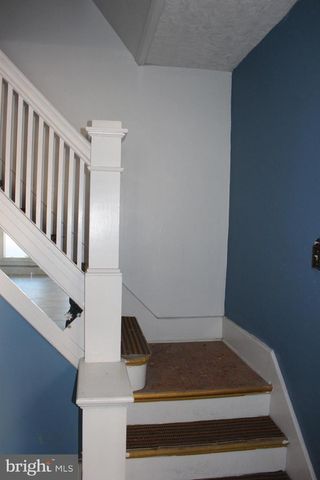 8 N LOCUST ST, Coal Township, PA 17866