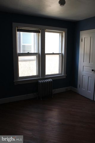 8 N LOCUST ST, Coal Township, PA 17866