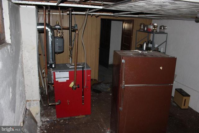 8 N LOCUST ST, Coal Township, PA 17866