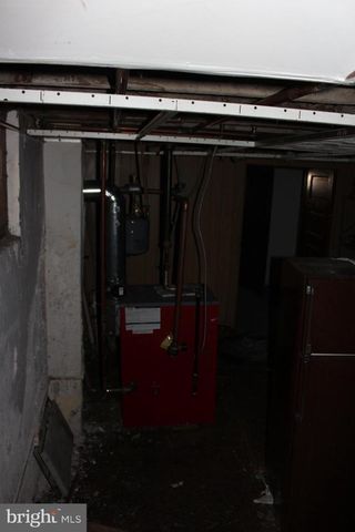 8 N LOCUST ST, Coal Township, PA 17866