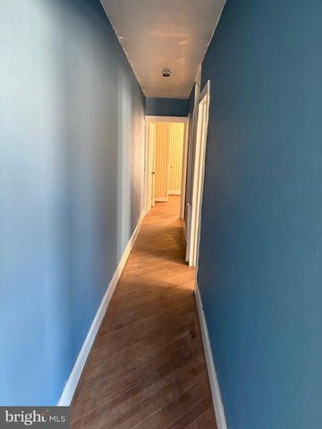 8 N LOCUST ST, Coal Township, PA 17866