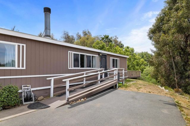 9156 Winter Gardens Blvd, Lakeside, CA 92040