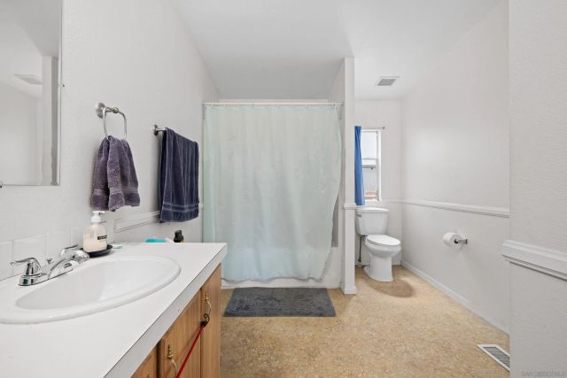 9156 Winter Gardens Blvd, Lakeside, CA 92040