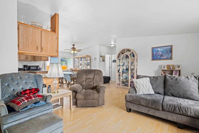 9156 Winter Gardens Blvd, Lakeside, CA 92040